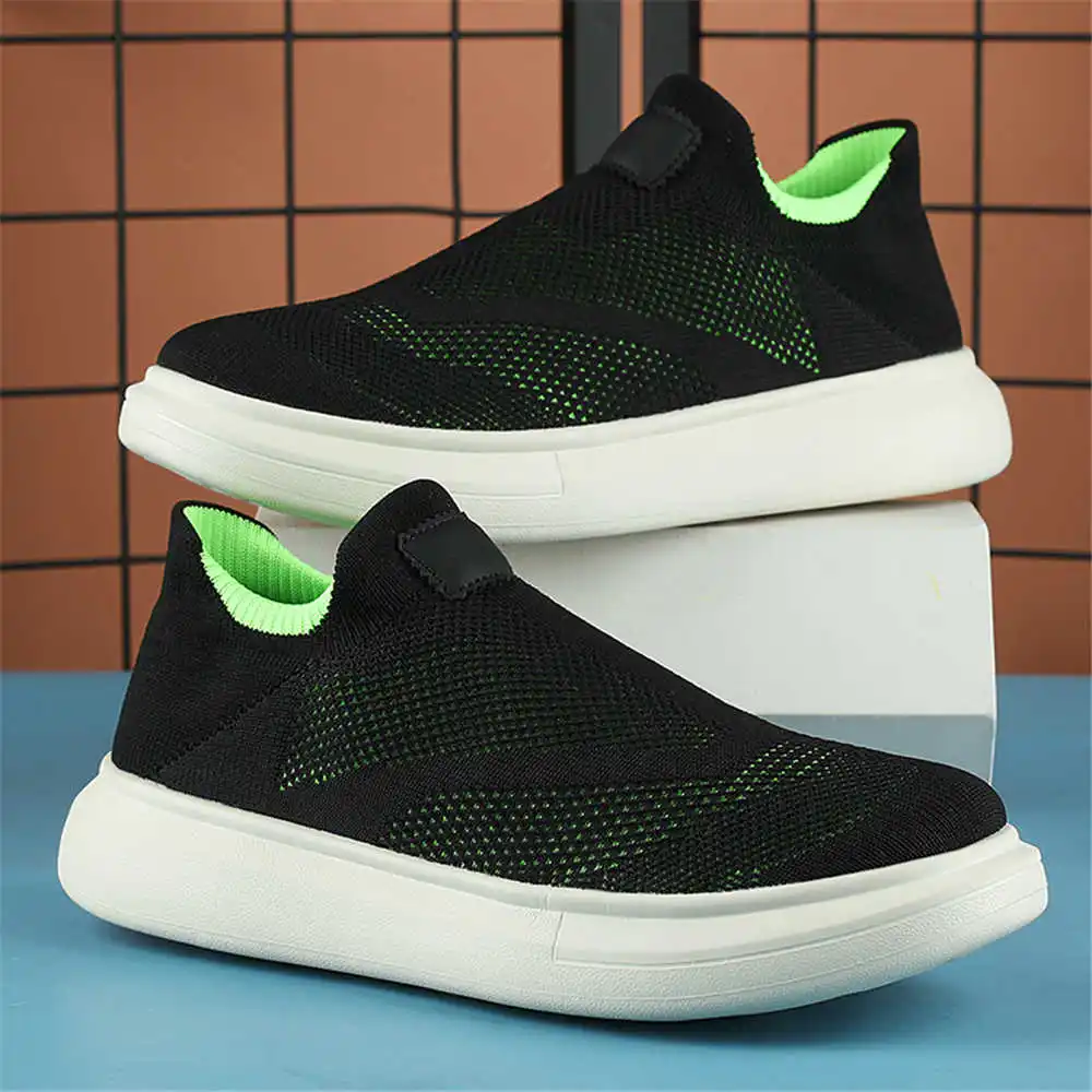 Calze con plateau scarpe marro - Streetwear Brand From China recensione e prezzo